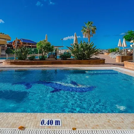 Main Floor Heated Pool Aircon Wifi * Costa Adeje (Tenerife)